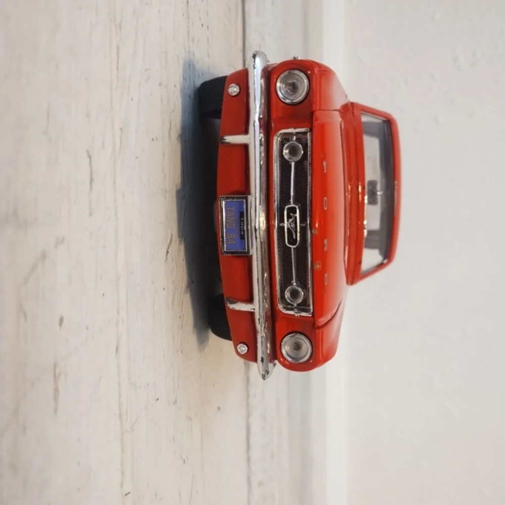 FORD MUSTANG RED COUPE 1:18 RF.8122 1 OF 2500 SPECIAL REISSUE 2003 MIRA SOLIDO